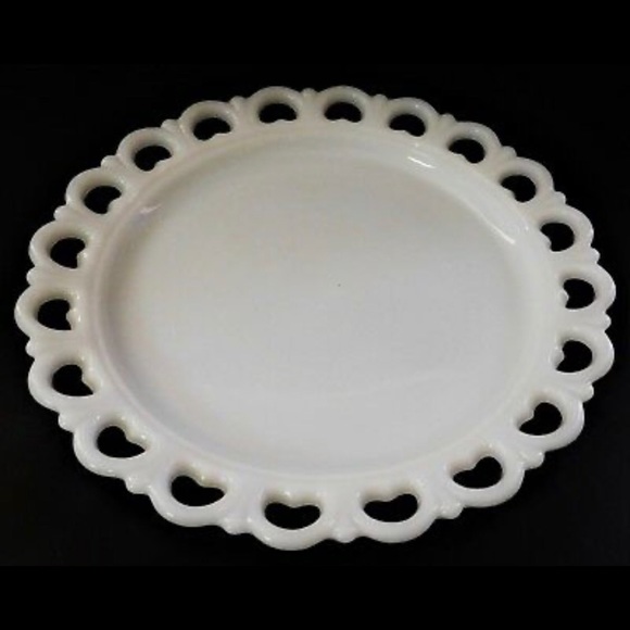 ANTIQUE 1920-30’s HEART LACE MILK GLASS PLATTER - Picture 6 of 8